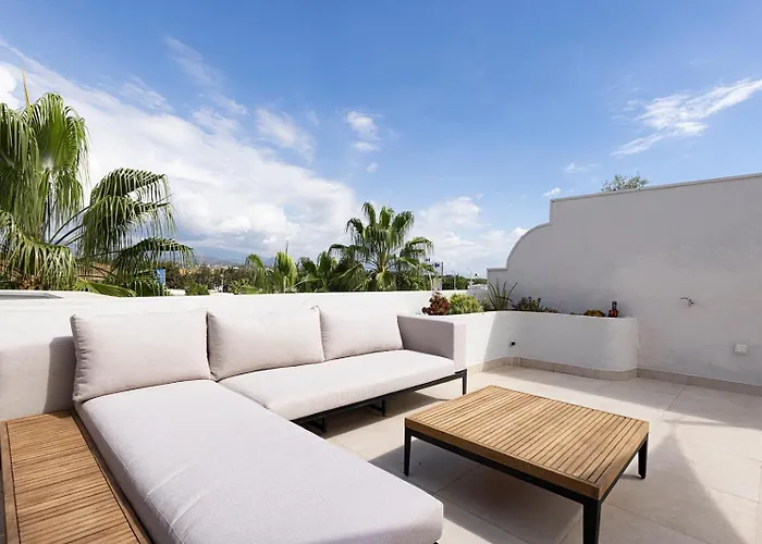 Penthouse Amaryllis - Dakterras & Private Pool Apartment Estepona