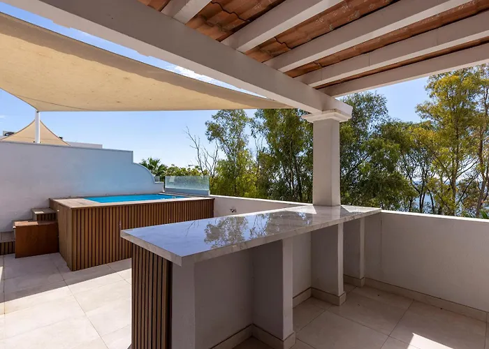 Penthouse Amaryllis - Dakterras & Private Pool Apartment Estepona